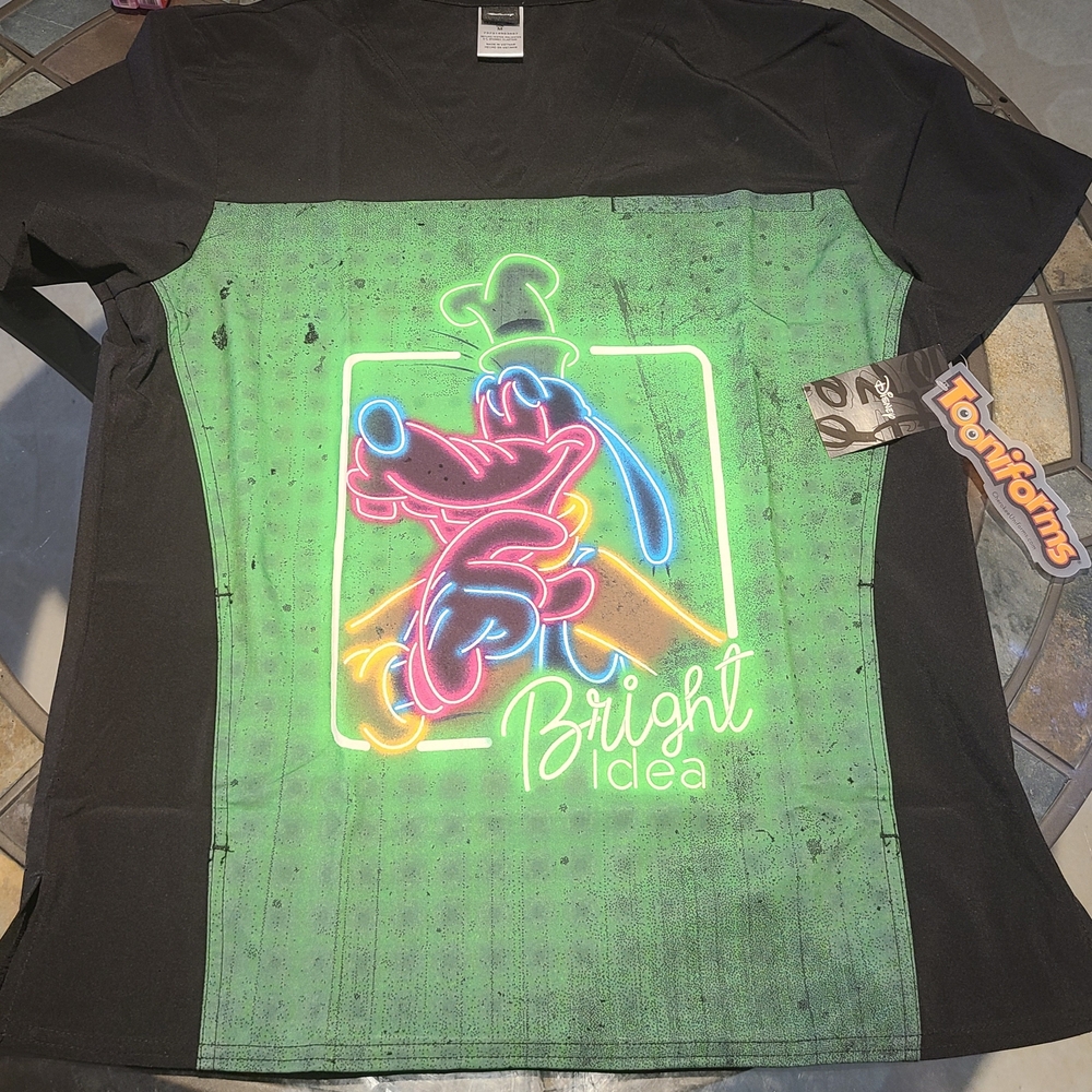 Tooniforms By Cherokee Unisex Scrub Top Disney Goofy Size Medium NWT